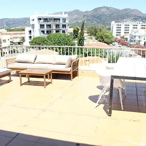 Apartamento Beautiful Loft, Huge Sunny Terrace, View Over The And Sea, Rosas
